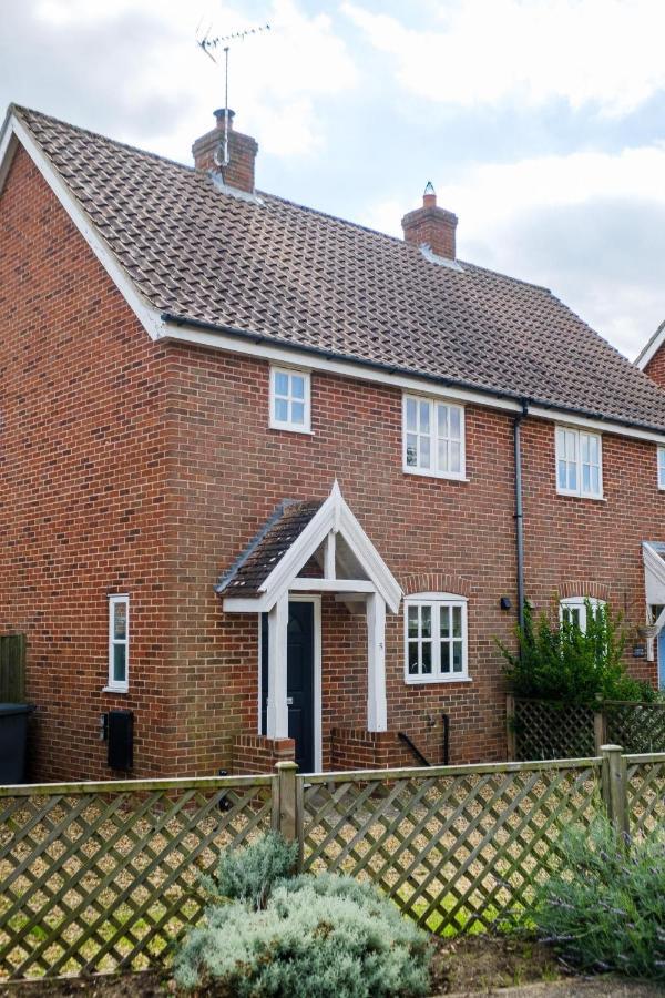 8 Saxonfields Holiday home *