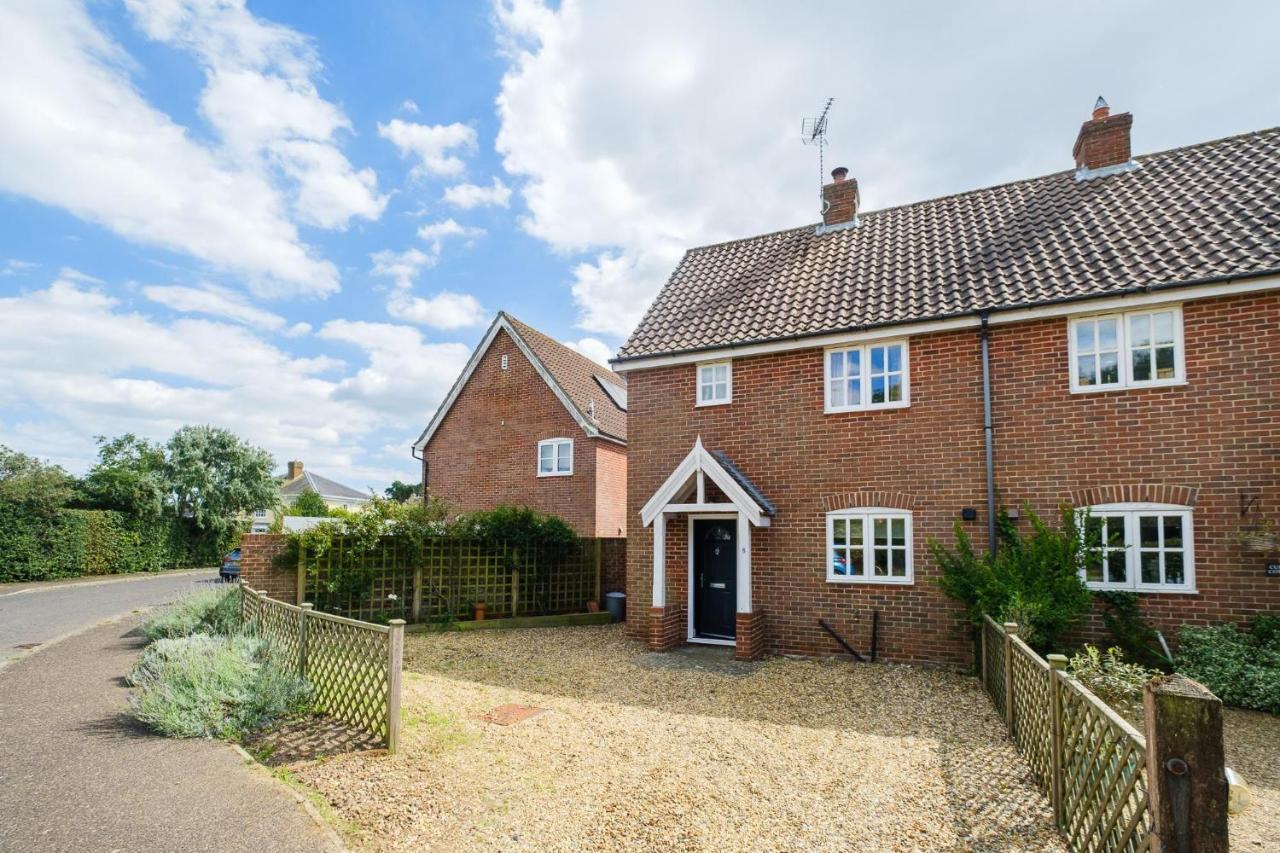 8 Saxonfields Snape (Suffolk)